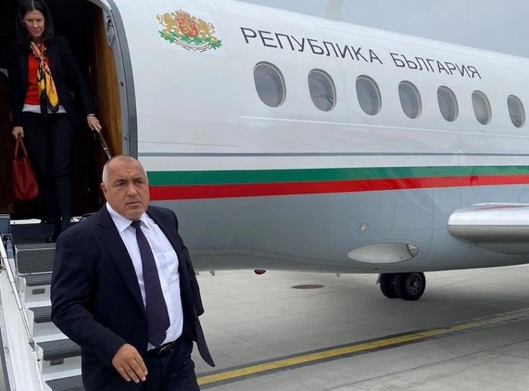 Резултат с изображение за „пристигането на Бойко Борисов и делегацията му“"