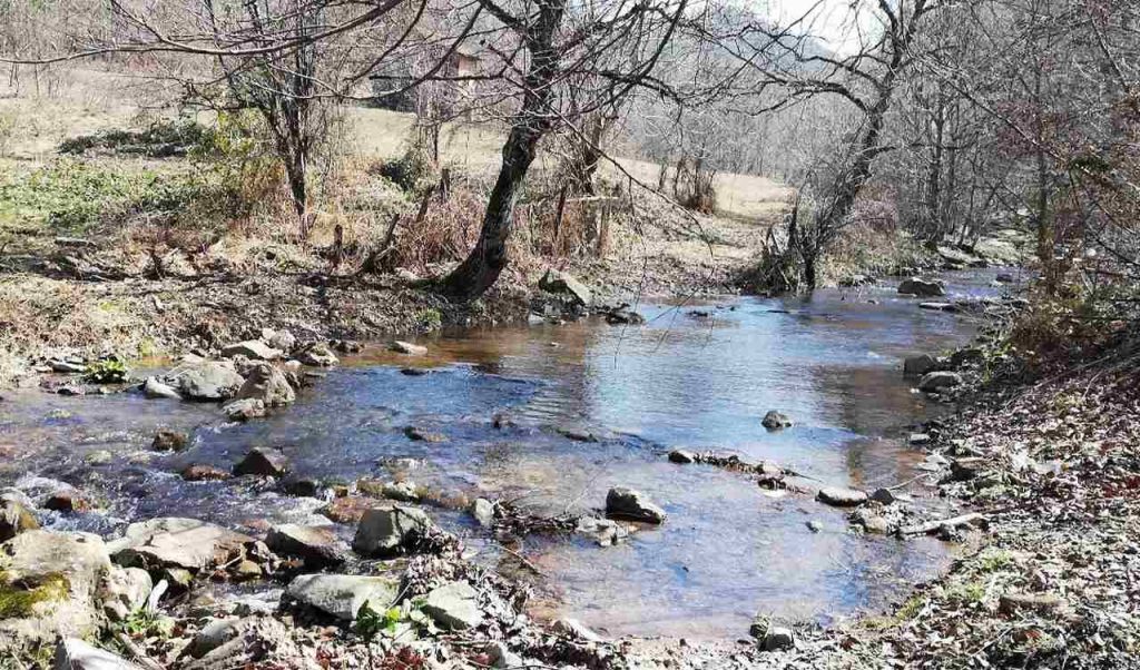 Екокриза край Лесидрен: БАБХ разкри нерегламентирано замърсяване на река Лесидренска