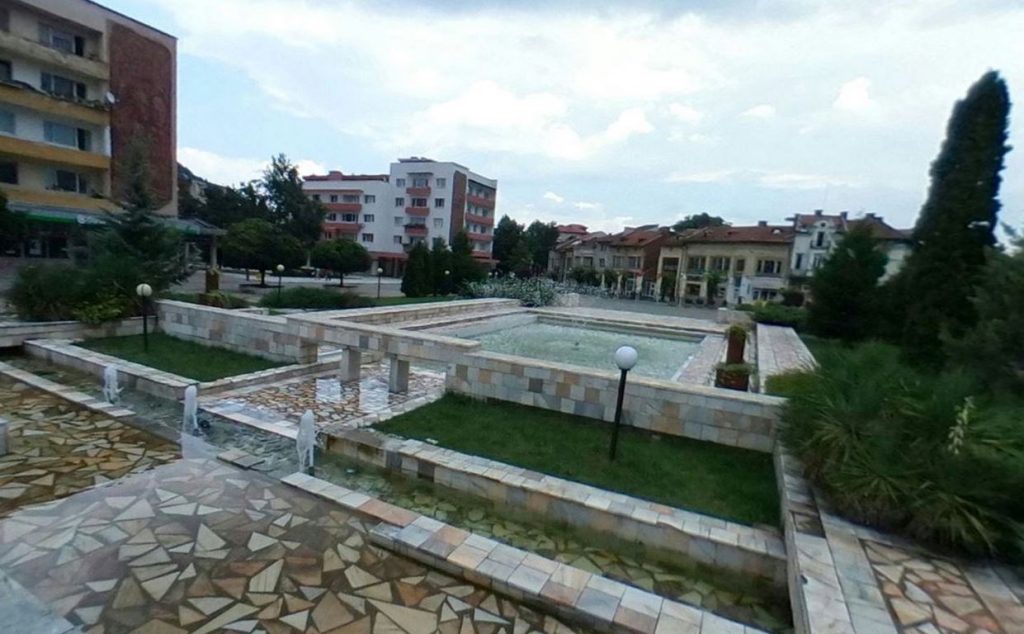 Разкриха схема за злоупотреби при ремонт на площад в Монтанско