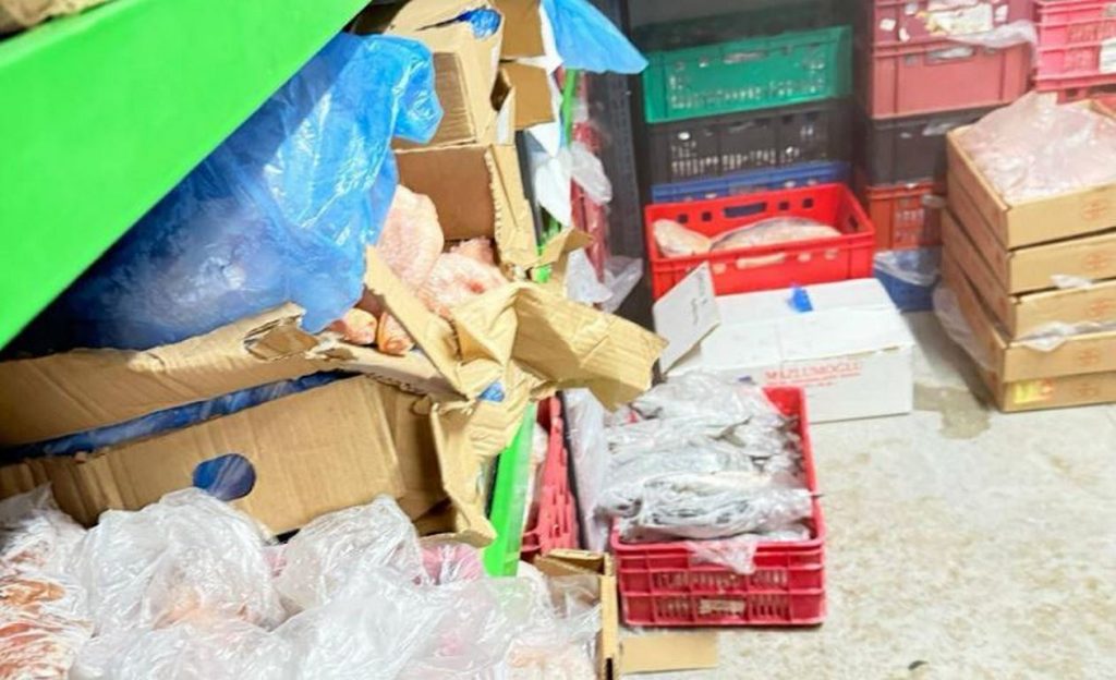 БАБХ спря над 2,4 тона храни в Хасково: Открити проблеми с проследимостта и годността