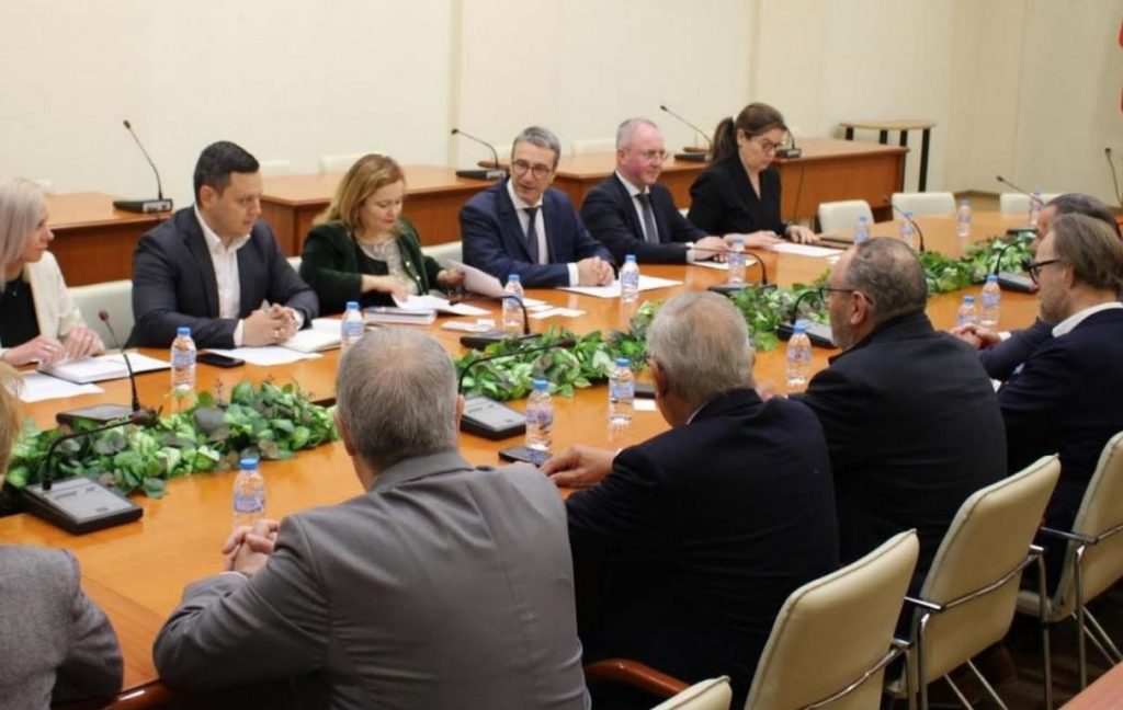 Министър Трайков и ФБТИК обсъдиха ключови въпроси за енергийния сектор