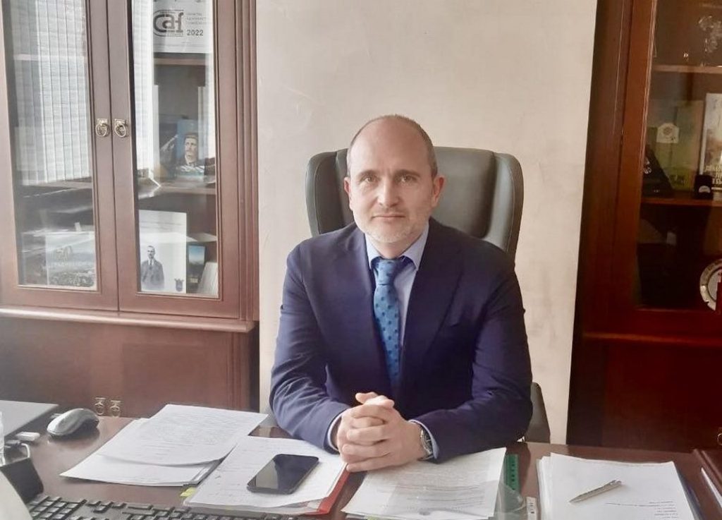 Оставките по върховете на Държавата започнаха. Димитров напуска до часове