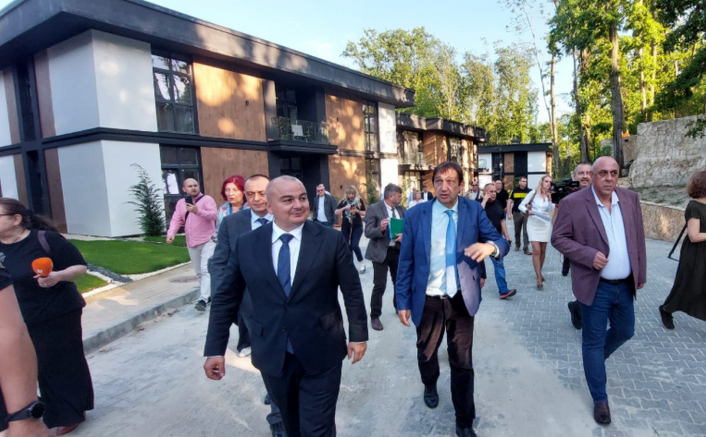 МРРБ иска оставката на шефа на Кадастъра във Варна заради имотна измама
